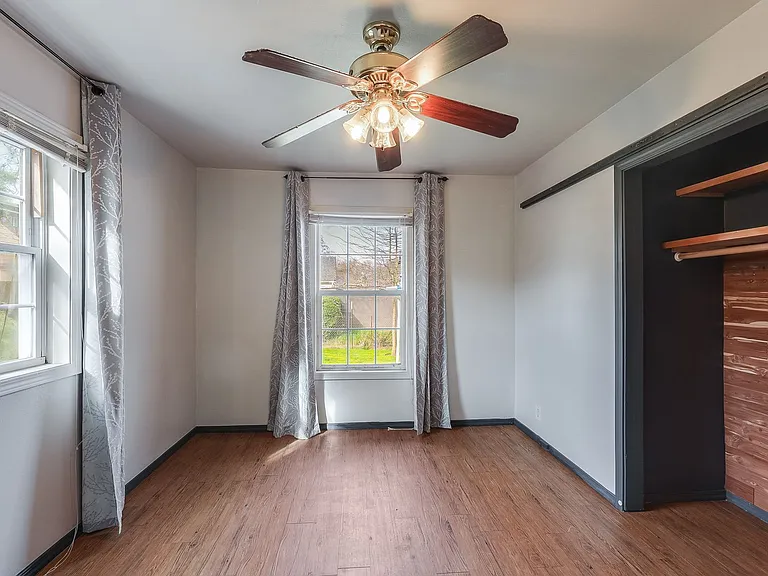 818 N Stafford St — Photo 9