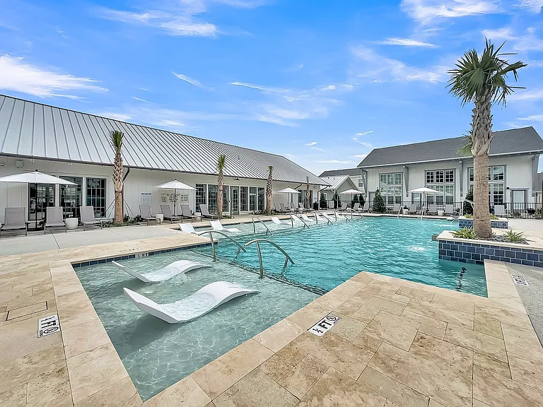 Luxury Pool