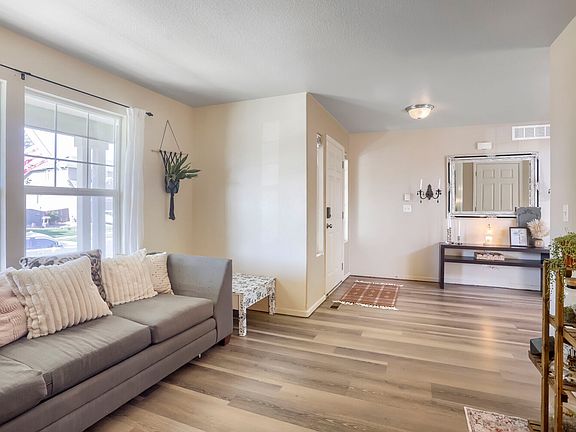 4th image of 4333 Mount Lincoln St