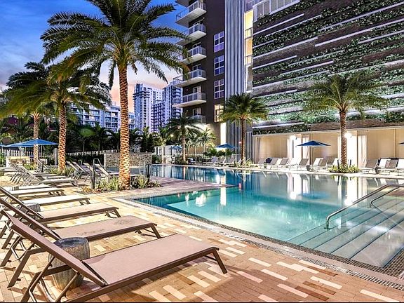 3rd image of 2700 Biscayne Blvd #5203