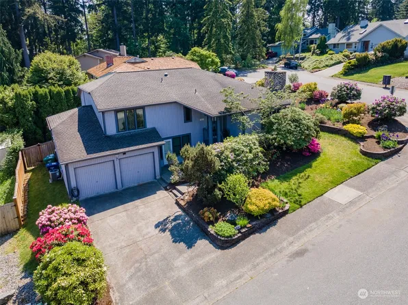 213 SW 325th Place, Federal Way, WA 98023