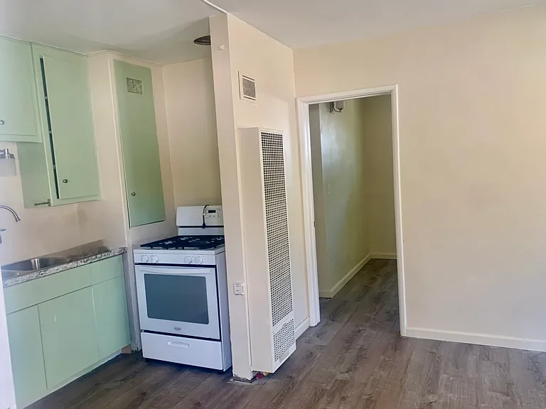 1016 Castillo St #1 — Photo 2