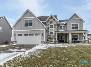 1026 Dwyer Dr, Perrysburg, OH 43551