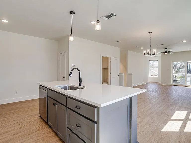 2333 Benbrook Blvd — Photo 28