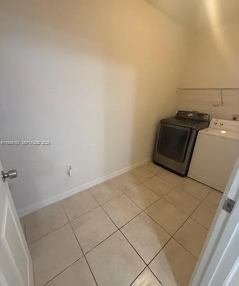 1608 Belmont Ln #1608 — Photo 11