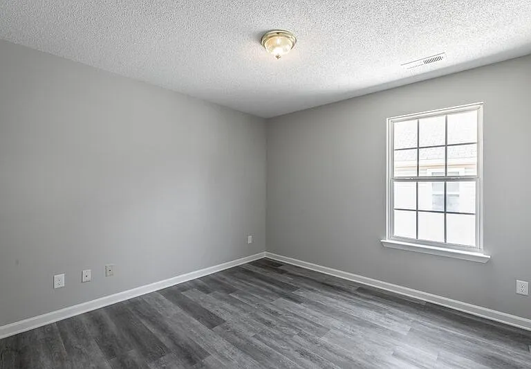 1801 S Lyerly St #MAIN HOUSE — Photo 22