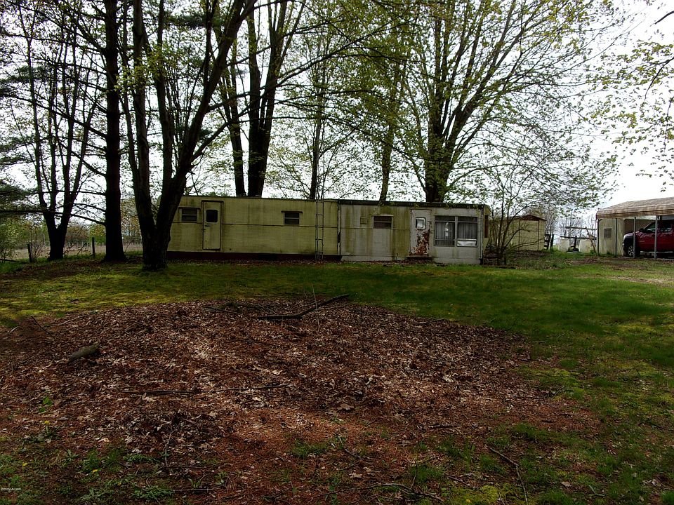 2nd image of 8080 Topinabee Dr