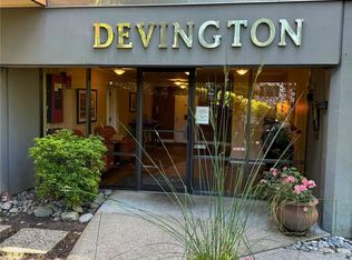 7600 SE 29th St #501, Mercer Island, WA