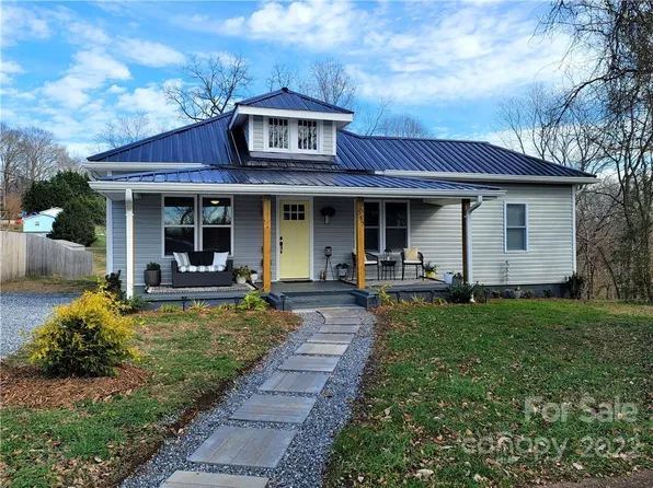 317 Randolph St, Morganton, NC 28655