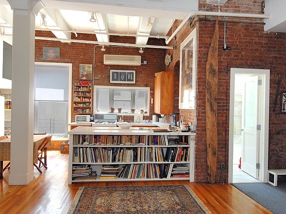 3rd image of 148 Greene St APT 5E