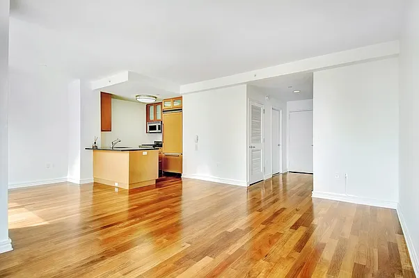 Sold by Nest Seekers International | media 3