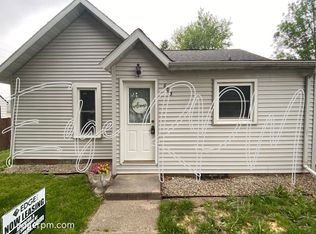 803 3rd St NW, Waverly, IA 50677