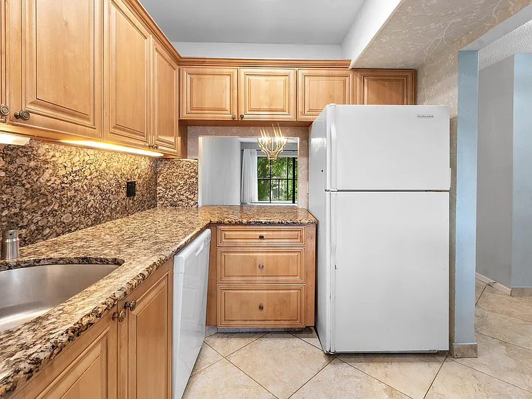 3605 S Ocean Blvd — Photo 6