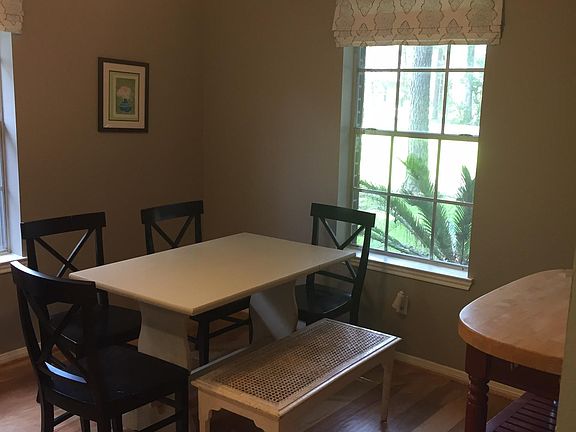 Kitchen - Breakfast Area