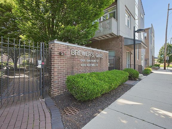 2nd image of 44 W Deshler Ave