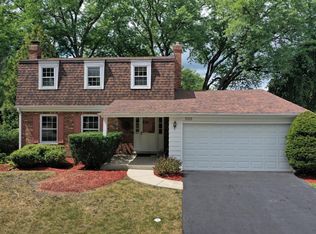 1528 N Douglas Ave, Arlington Heights, IL 60004