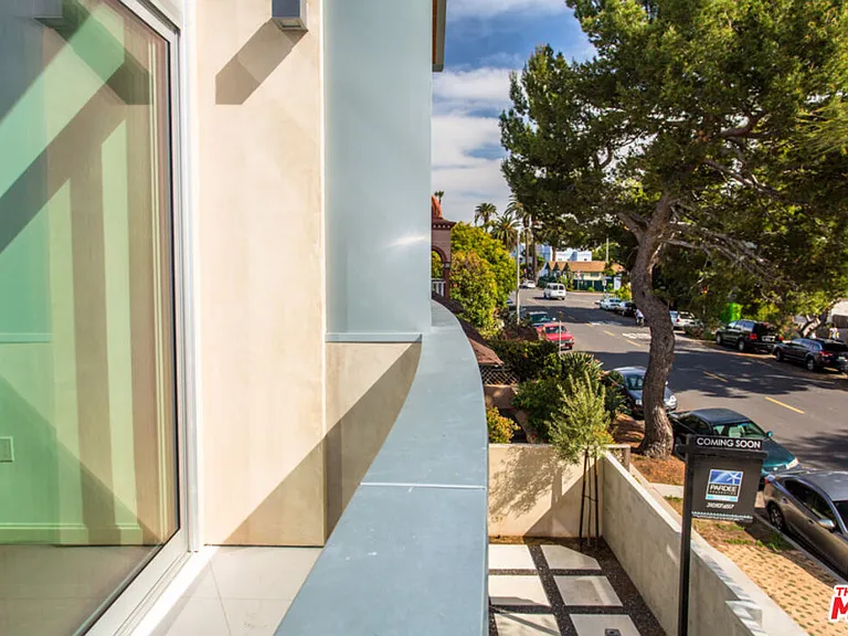 1217 Cabrillo Ave — Photo 24
