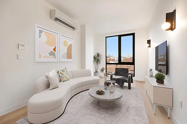 Rented by LL Real Estate Services | media 6