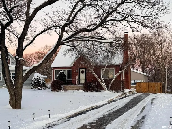 2620 Fondulac Dr, East Peoria, IL 61611