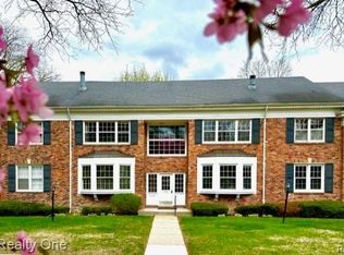 550 Billingsgate Ct APT A, Bloomfield Hills, MI 48301