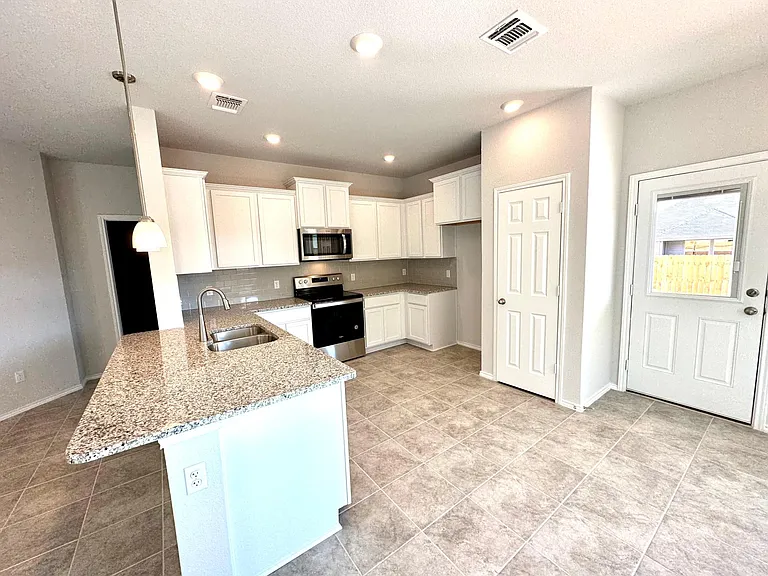 Upgraded granite kitchen Island