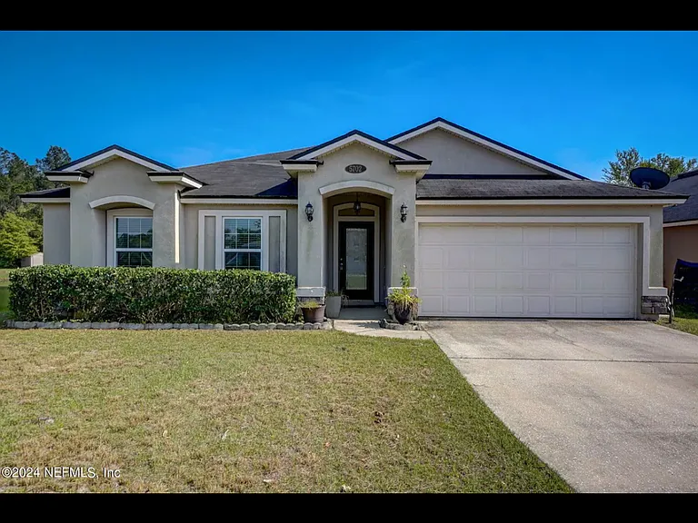 Round Table Rd — Photo 4
