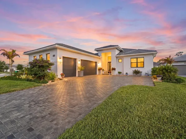 2044 SE Mosaic Boulevard, Port St Lucie, FL 34984