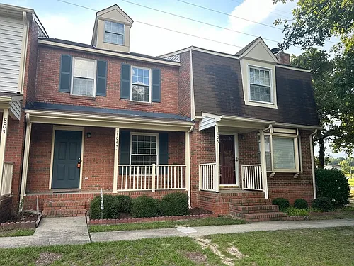 940 Glenn St Photo 1