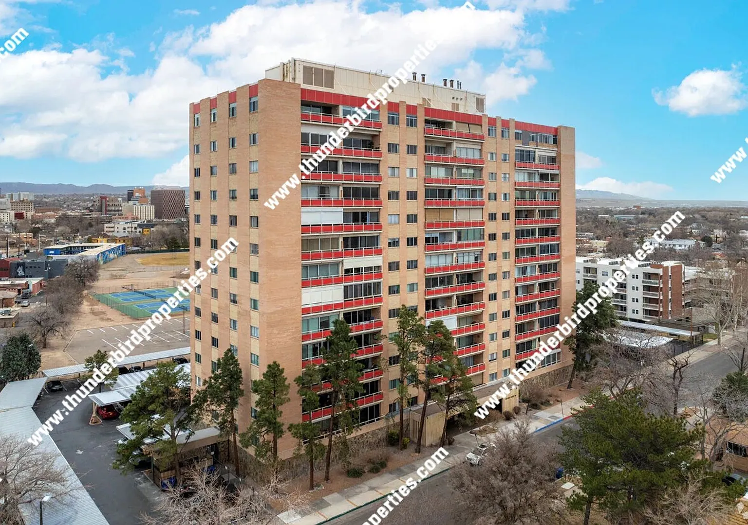 Charming 3 Bedroom, 2 Bathroom, 1500 Sq Ft Apartment with amazing balcony views of Albuquerque an... — Photo 1