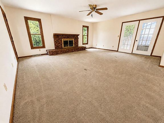 4th image of 848 W SOUTH PARK AVENUE