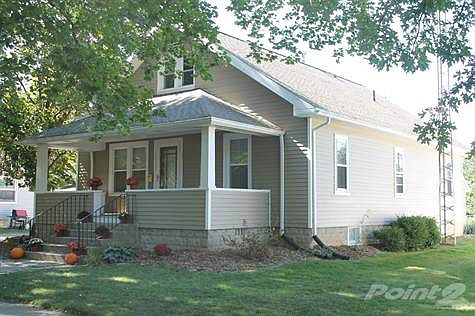 Tree lined neighborhood GREAT location...