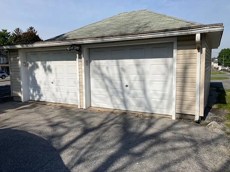 9 S Cherry St — Photo 12