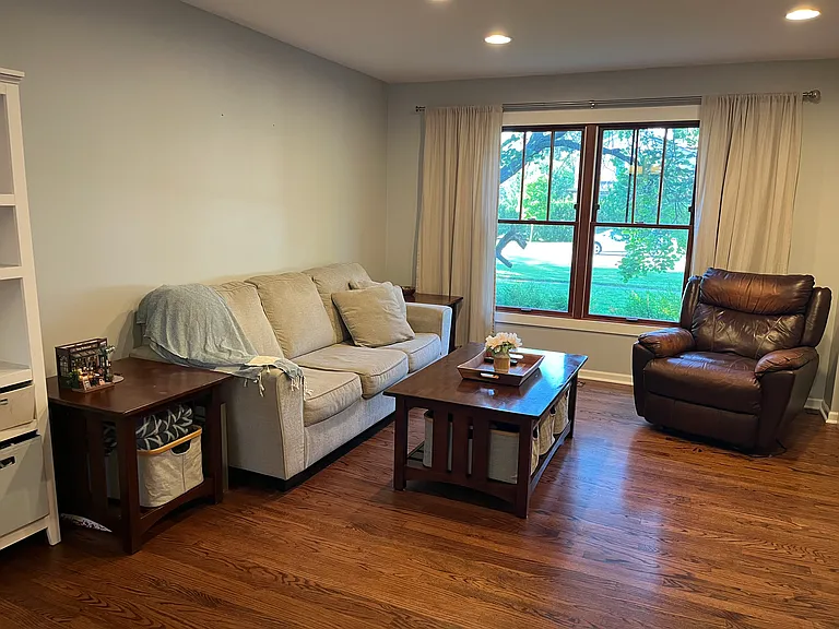 889 E Stonebridge Ct — Photo 8
