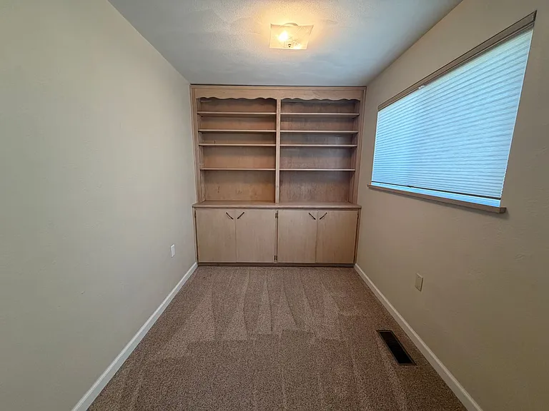 1018 Cypress Ln — Photo 8