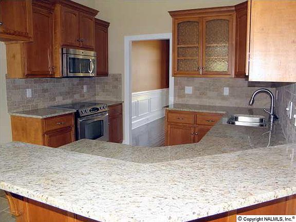 4th image of 204 Nettles Dr