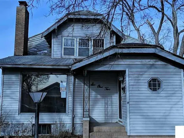 612 E 8th St, Cozad, NE 69130