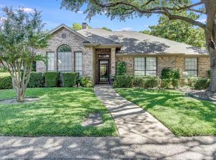 200 Shady Place Dr, Woodway, TX 76712
