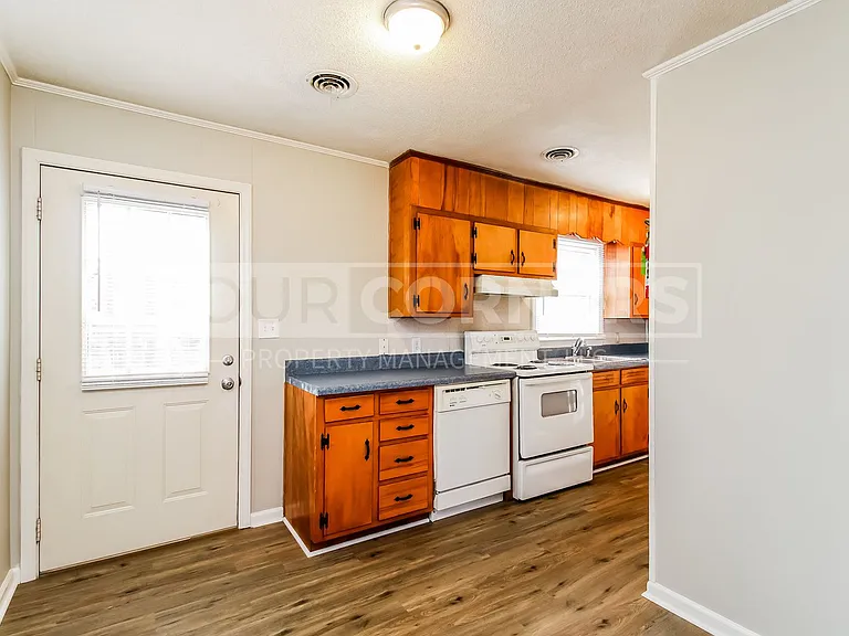 1019 Cypress Drive — Photo 5