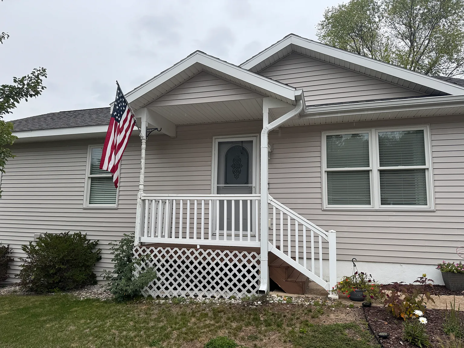 Parkview Dr, Kingsley — Photo 1