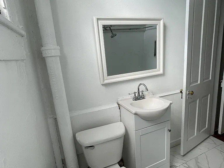 3936 Prytania St #C — Photo 6