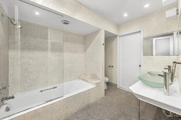 Rented by Douglas Elliman | media 19