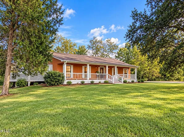 1228 N A Sandifer Hwy, Silver Creek, MS 39663