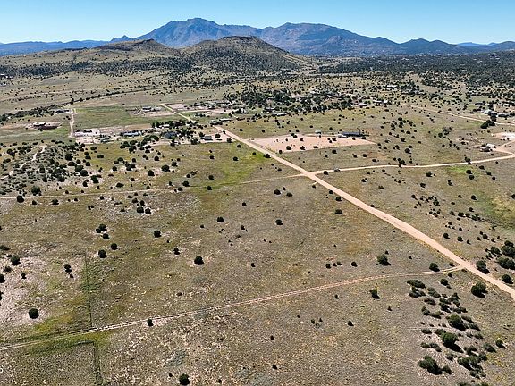 4th image of 395 S Bandit Ridge Rd