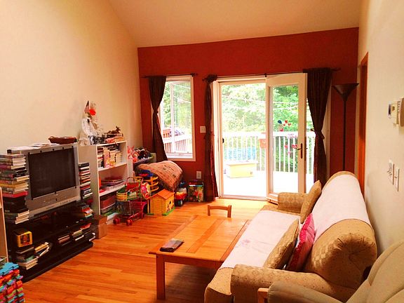 3rd image of 424 Little Lake Dr APT 36