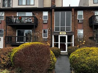 80 Balance Rock Rd APT 10, Seymour, CT 06483