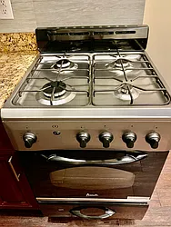 Rented by R New York