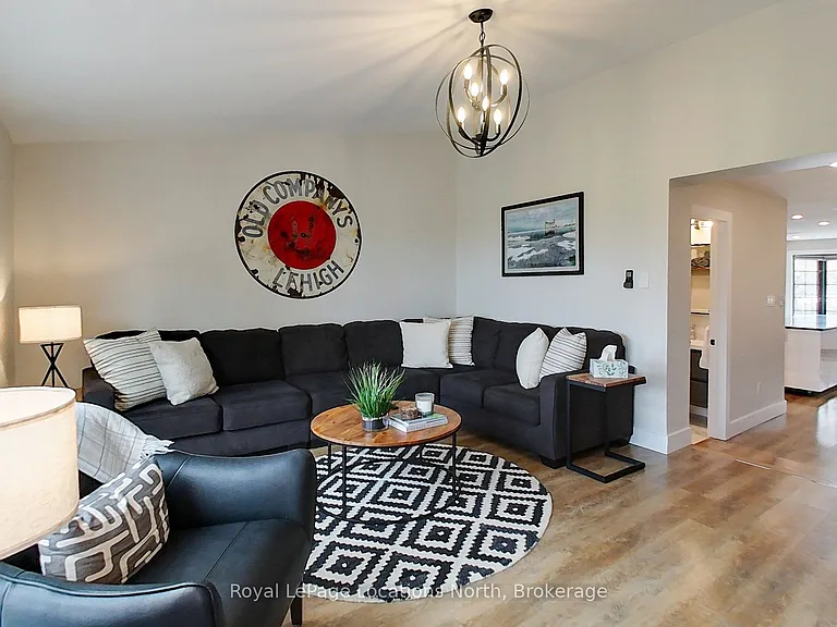 139 Lakeshore Rd E #6 — Photo 20