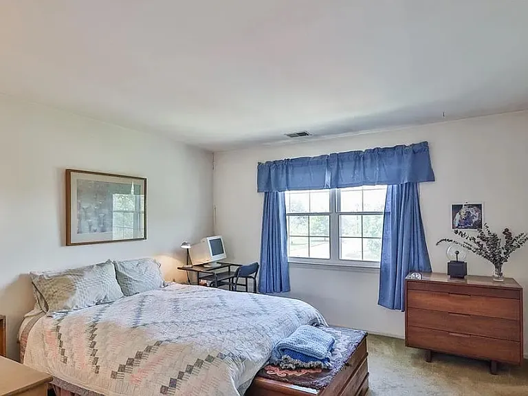 102 Drift Ct #B — Photo 5