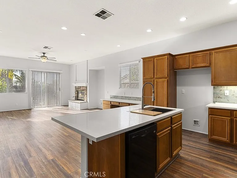 12211 Avon Ct — Photo 10
