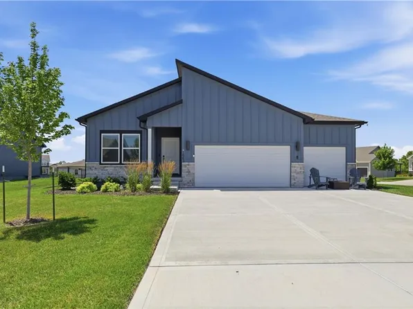 1543 SW Arbor Valley Dr, Lees Summit, MO 64082
